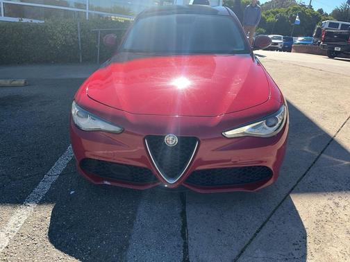 2018 Alfa Romeo Giulia Base