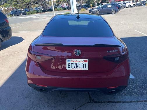 2018 Alfa Romeo Giulia Base