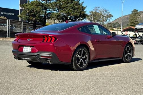 2025 Ford Mustang EcoBoost