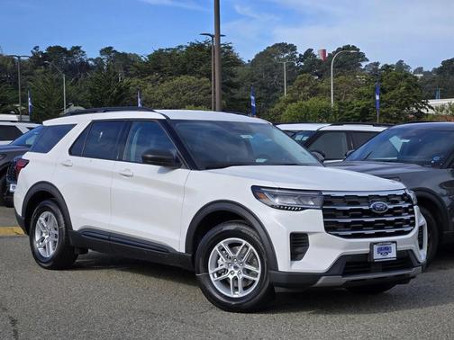 2026 Ford Explorer Active w/200A Pkg