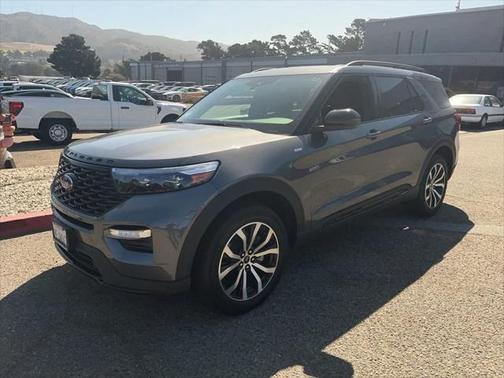 2023 Ford Explorer ST-Line