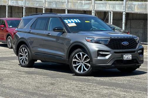 2023 Ford Explorer ST-Line
