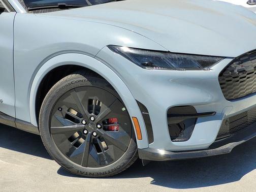Glacier Gray Metallic TriCoat 2025 Ford Mustang Mach-E GT