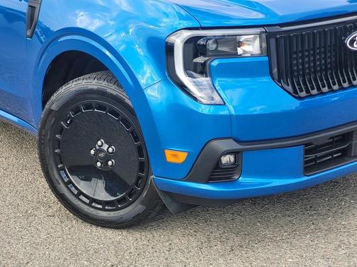 2025 Ford Maverick Lobo Standard