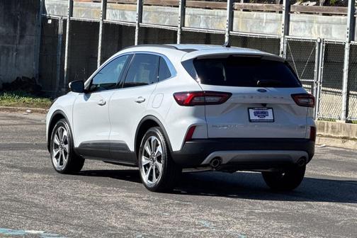 2025 Ford Escape Platinum