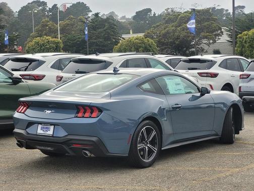 2025 Ford Mustang EcoBoost