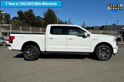 2023 Ford F-150 Lightning LARIAT