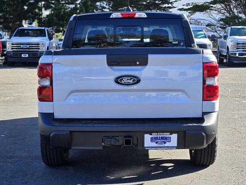 Space White Metallic 2026 Ford Maverick Lariat