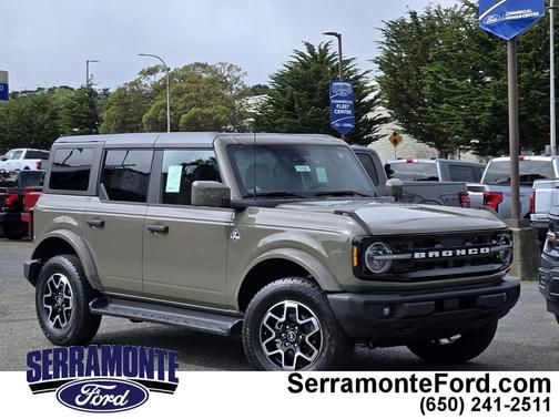 2026 Ford Bronco Outer Banks