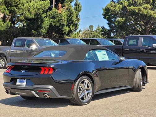 2025 Ford Mustang EcoBoost Premium