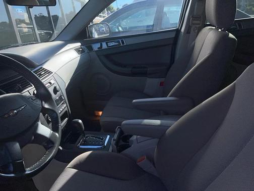 2005 Chrysler Pacifica Base