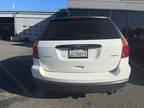 2005 Chrysler Pacifica Base