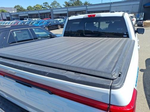 2023 Ford F-150 Lightning LARIAT