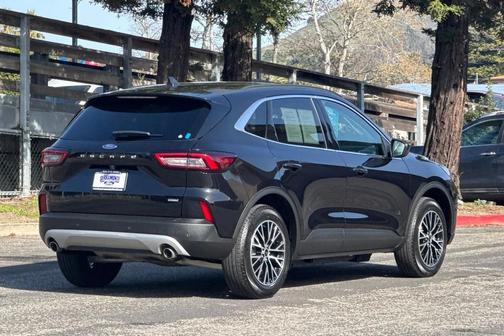 2025 Ford Escape PHEV SE