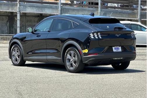 2022 Ford Mustang Mach-E Select