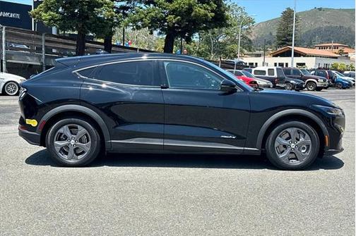 2022 Ford Mustang Mach-E Select