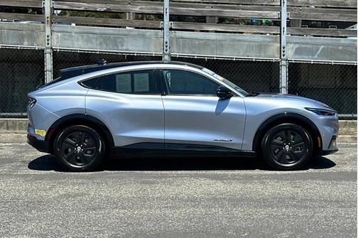 2022 Ford Mustang Mach-E California Route 1