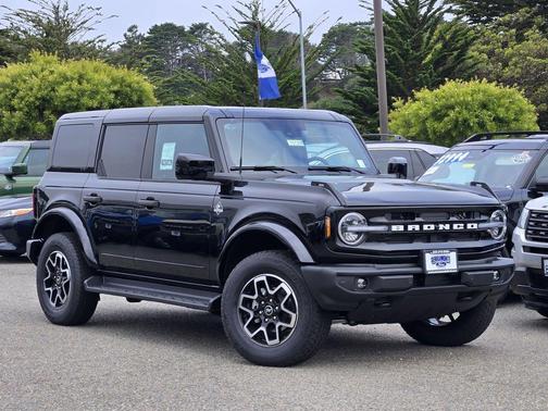 Shadow Black 2026 Ford Bronco Outer Banks