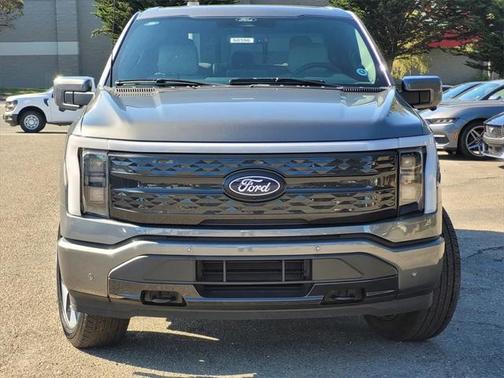 2025 Ford F-150 Lightning Platinum
