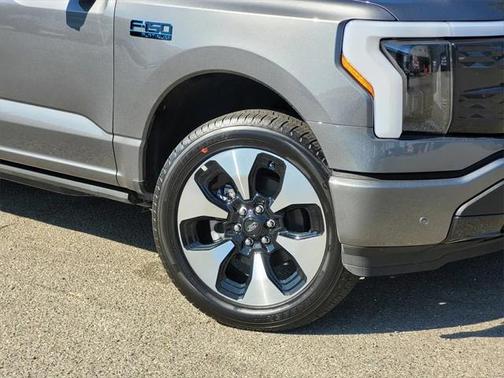 2025 Ford F-150 Lightning Platinum