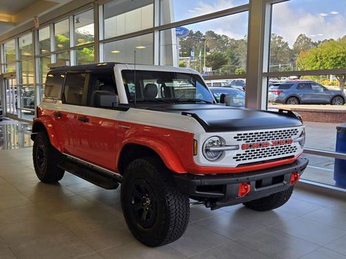 Oxford White 2026 Ford Bronco Stroppe Edition