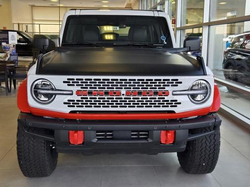 Oxford White 2026 Ford Bronco Stroppe Edition