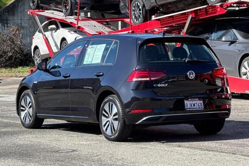 2019 Volkswagen e-Golf SE