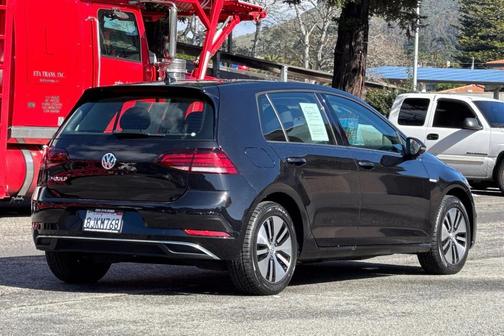 2019 Volkswagen e-Golf SE