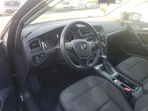 2019 Volkswagen e-Golf SE