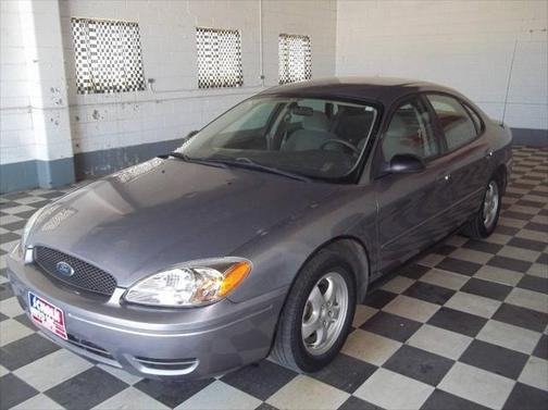 2006 Ford Taurus SE
