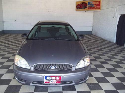 2006 Ford Taurus SE