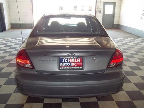 2006 Ford Taurus SE