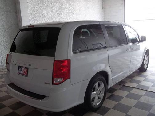 White Knuckle Clearcoat 2018 Dodge Grand Caravan SE
