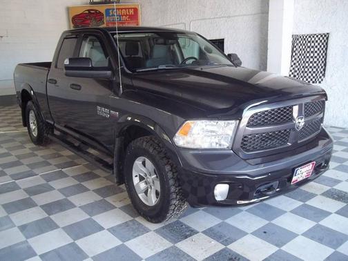 2017 RAM 1500 SLT