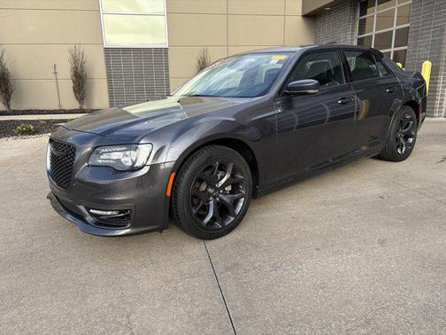 2023 Chrysler 300 Touring