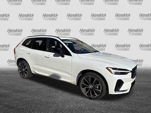 2025 Volvo XC60 B5 Plus