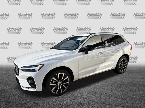 2025 Volvo XC60 B5 Plus