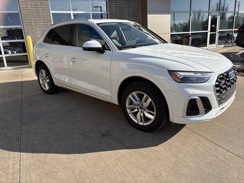 2024 Audi Q5 45 S line Premium