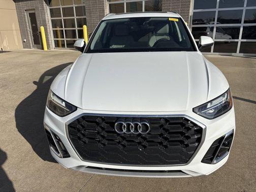 2024 Audi Q5 45 S line Premium