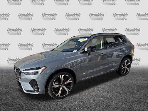 2024 Volvo XC60 Recharge Plug-In Hybrid T8 Ultimate Dark Theme