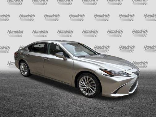 2019 Lexus ES 300h Luxury