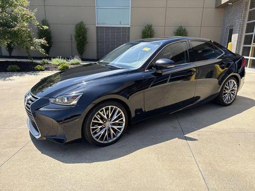 Obsidian 2018 Lexus IS 300 Base