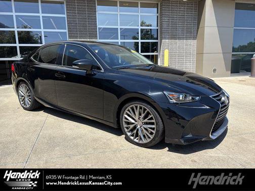 Obsidian 2018 Lexus IS 300 Base
