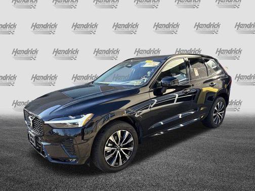 2025 Volvo XC60 B5 Plus