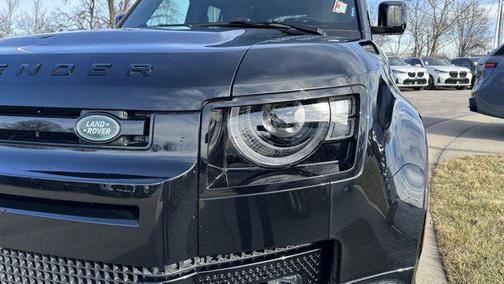 2024 Land Rover Defender 110 P400 X-Dynamic SE