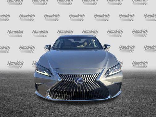 2019 Lexus ES 300h Luxury