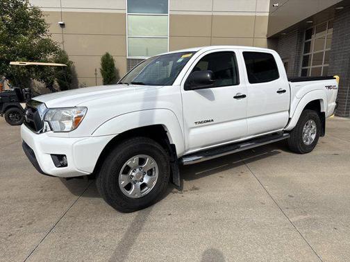 Super White 2015 Toyota Tacoma Base