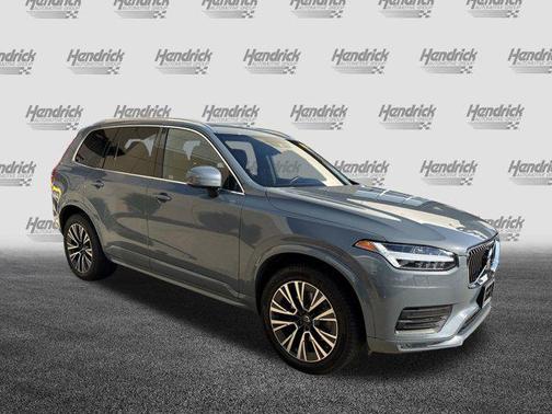 2021 Volvo XC90 T6 Momentum