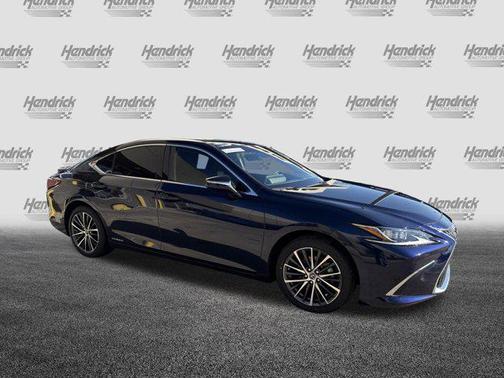 2022 Lexus ES 300h Base