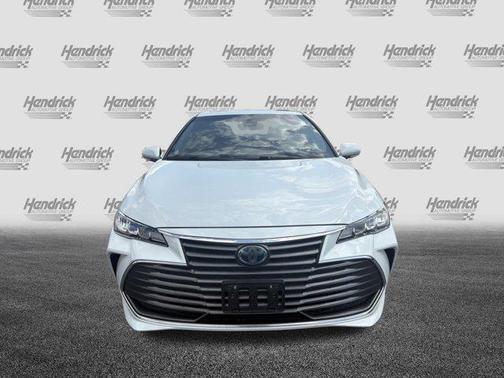 2019 Toyota Avalon Hybrid XLE